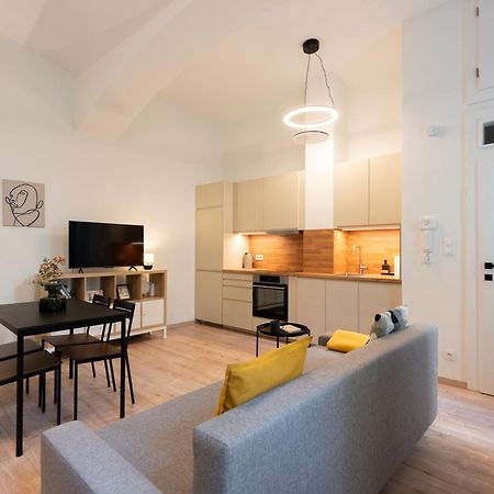Eclectic And Design Duplex In Prague Lägenhet Exteriör bild