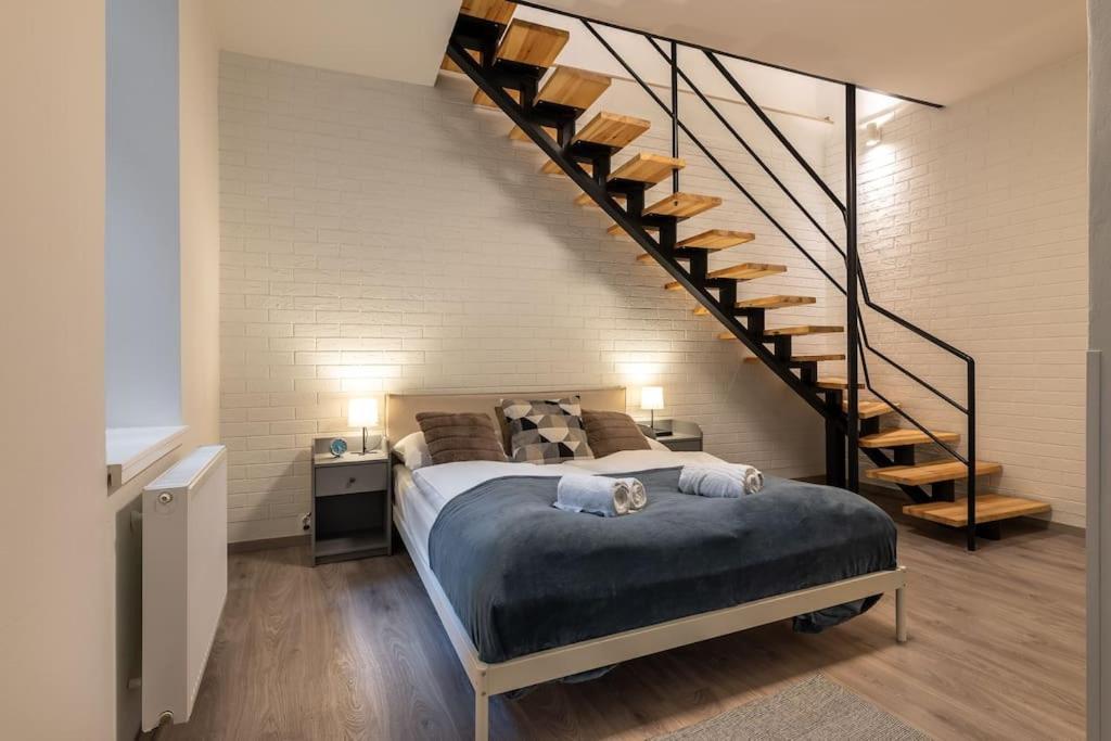Eclectic And Design Duplex In Prague Lägenhet Exteriör bild