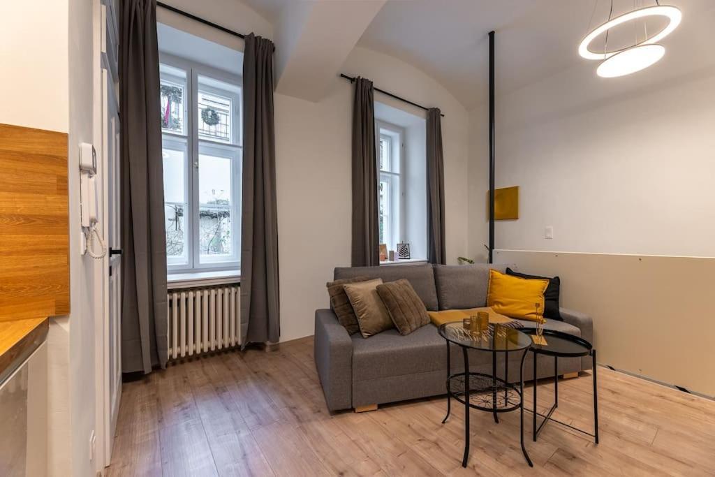 Eclectic And Design Duplex In Prague Lägenhet Exteriör bild
